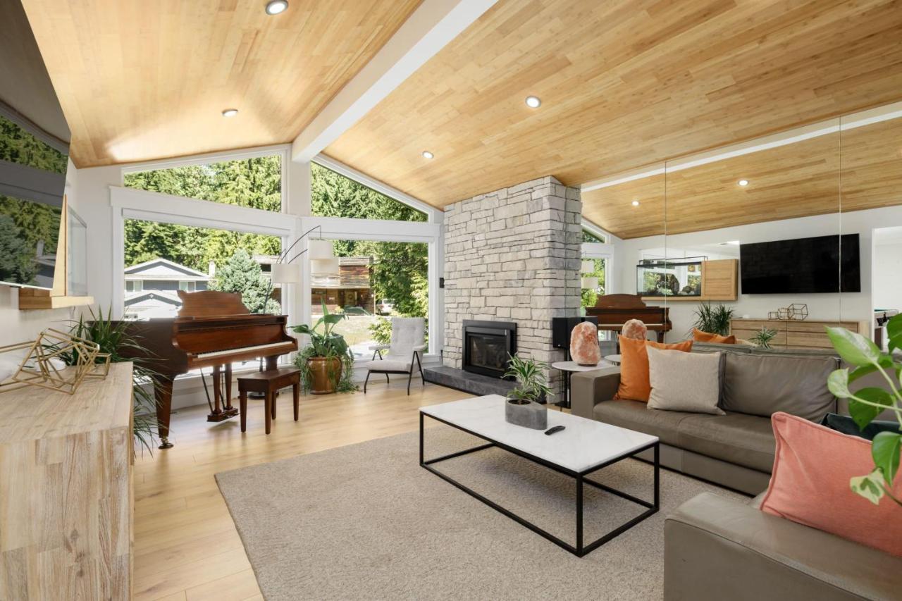 Beautiful Villa With Heated Pool Hot Tub By Forest North Vancouver Exterior foto