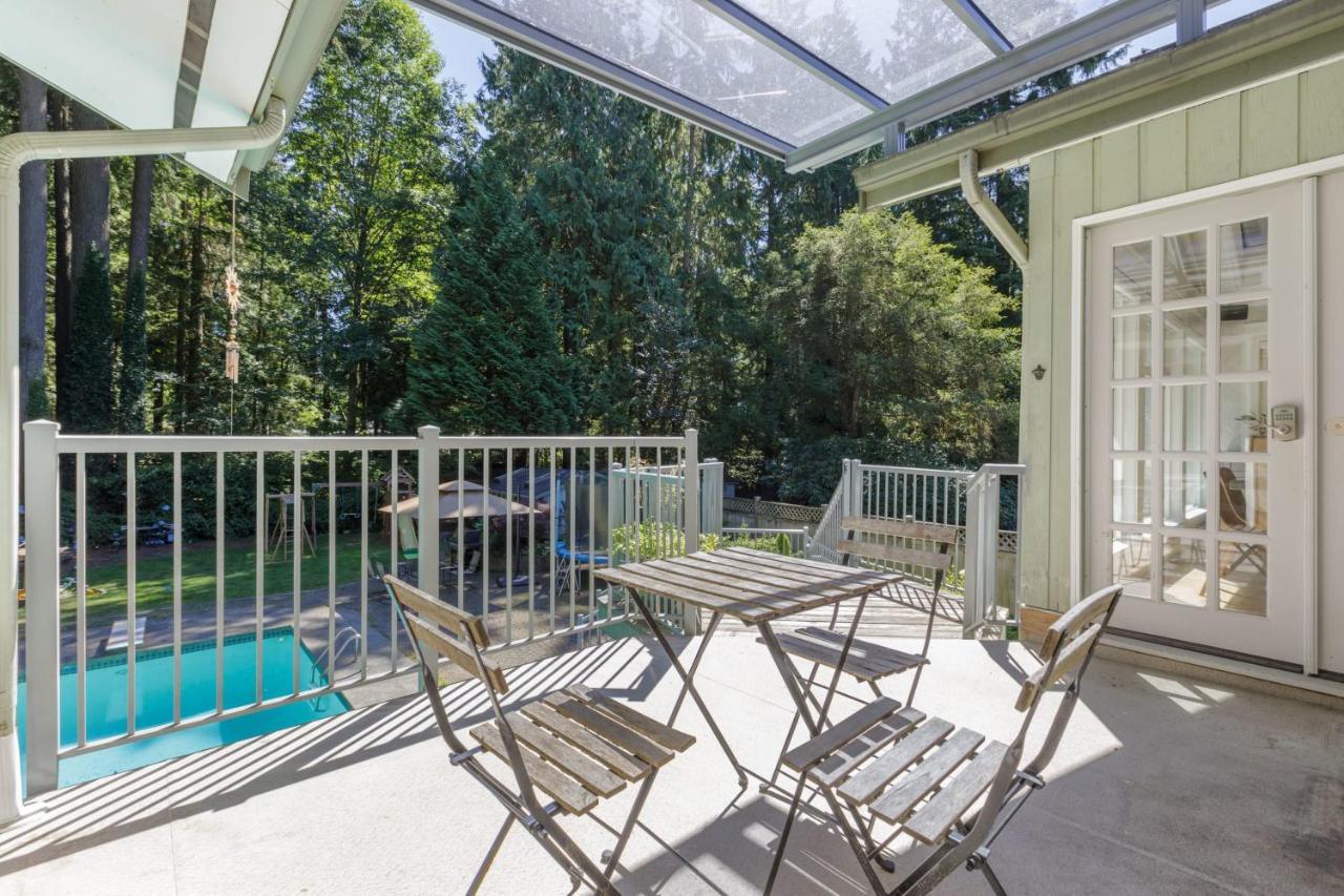 Beautiful Villa With Heated Pool Hot Tub By Forest North Vancouver Exterior foto
