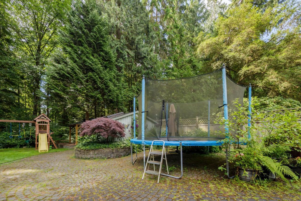 Beautiful Villa With Heated Pool Hot Tub By Forest North Vancouver Exterior foto